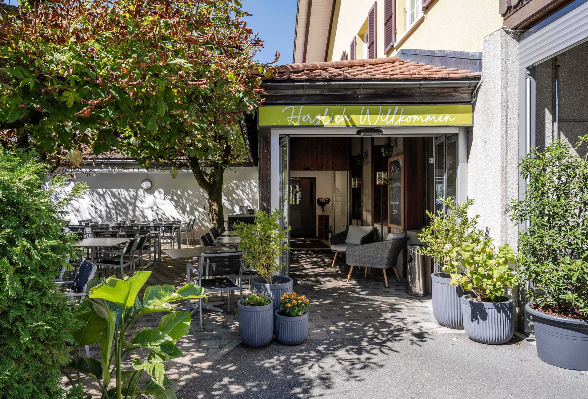 Aussen restaurant linde muehlethal 04